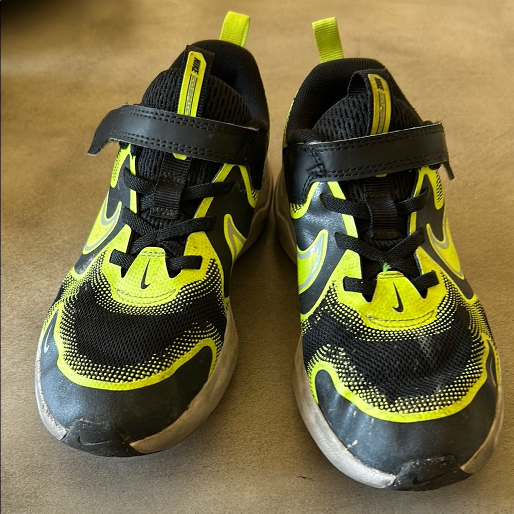 Nike Black and Yellow Sneakers with Sporty Design